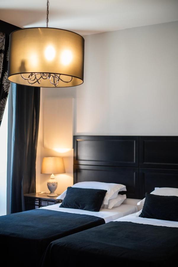 Emporikon Athens Hotel Екстериор снимка